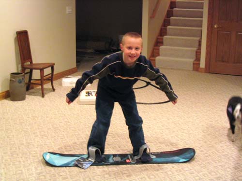 2003_12_22 114 Corte on his Snowboard