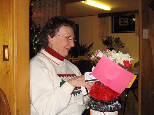 2003_12_22 143 Betty Opening Her Gift