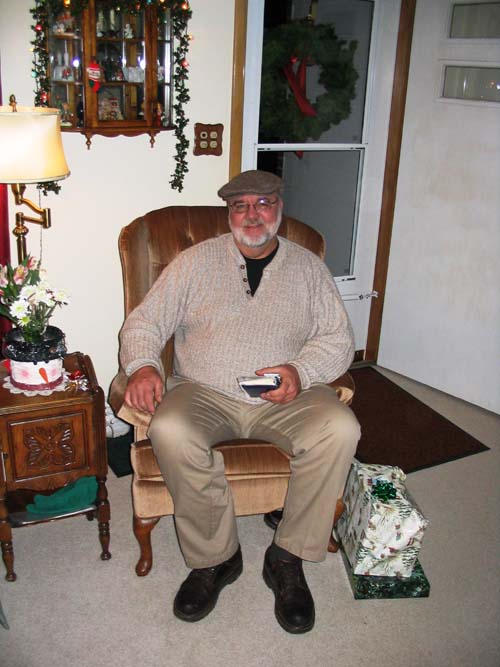 2003_12_22 158 Uncle Dick Relaxing