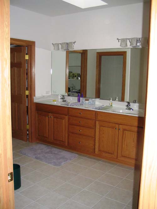 2004_07_24 014 Master Bath With Mirrors Installed